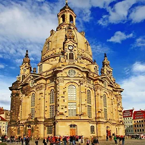 https://schnes-zimmer-nher-bahnhof-neustadt-dresden-zentral-wlan.dresdenhotels.net